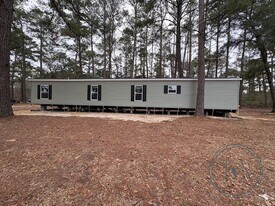 3204 Luke Rd in Midway, GA - Building Photo