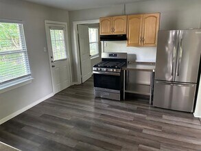 2124 Fenwick Dr in Dallas, TX - Building Photo - Building Photo