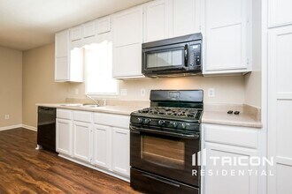 1358 Chatley Way in Woodstock, GA - Building Photo - Building Photo