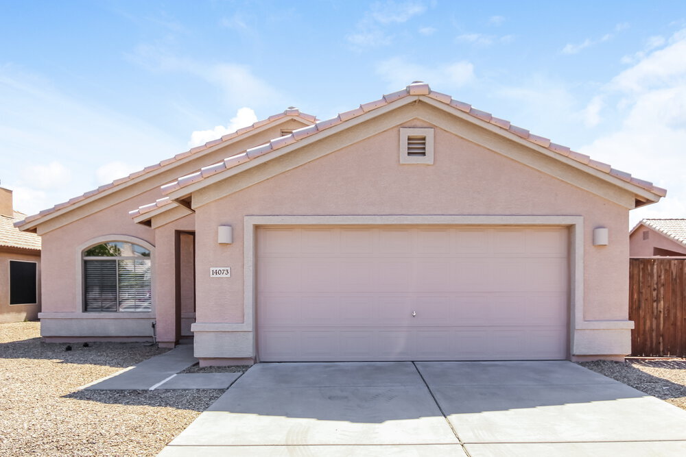 14073 W Cornerstone Trail in Surprise, AZ - Foto de edificio