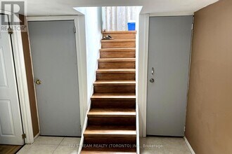 22 Pagehurst Ct in Richmond Hill, ON - Building Photo - Building Photo