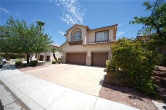 1254 Autumn Wind Way in Henderson, NV - Building Photo - Building Photo