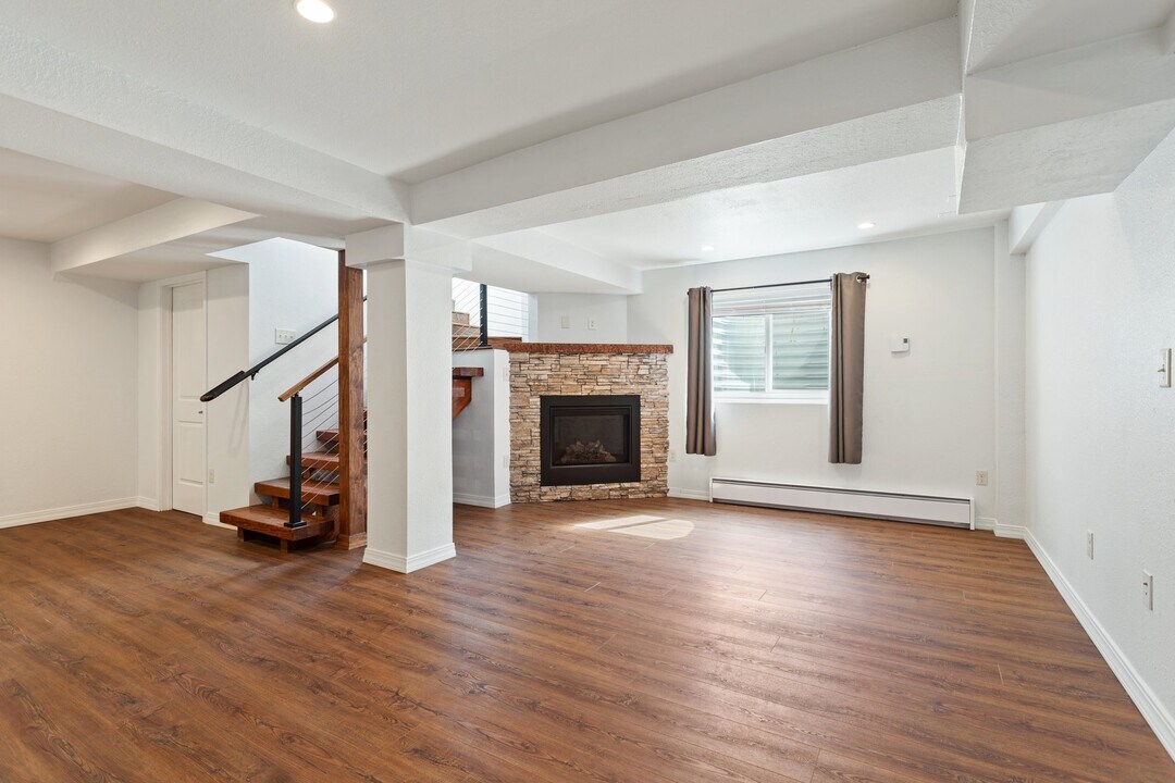 6 W Brookside St in Colorado Springs, CO - Building Photo