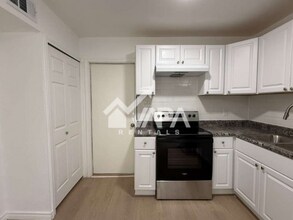 4351 Sun Vista Ln in San Antonio, TX - Foto de edificio - Building Photo