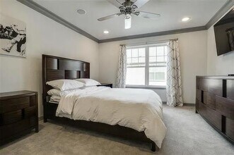 2201 Wolf St in Dallas, TX - Building Photo - Building Photo