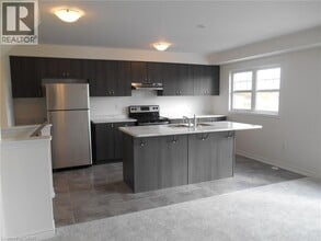 15 Outlook Ter in Kitchener, ON - Building Photo - Building Photo