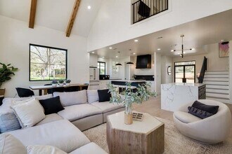 614 Pecan Creek Dr in Horseshoe Bay, TX - Building Photo - Building Photo