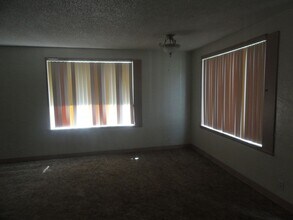 9020 Waverly Dr SW in Lakewood, WA - Building Photo - Building Photo