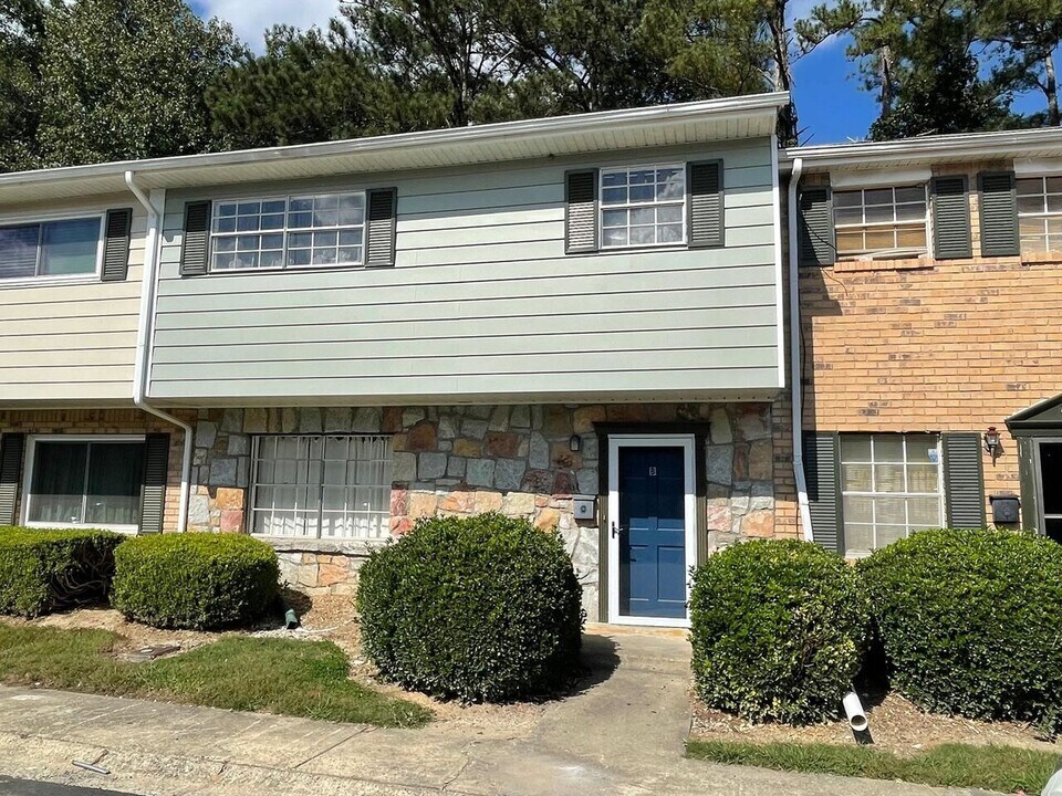 4701 Flat Shoals Rd-Unit -38B in Union City, GA - Foto de edificio