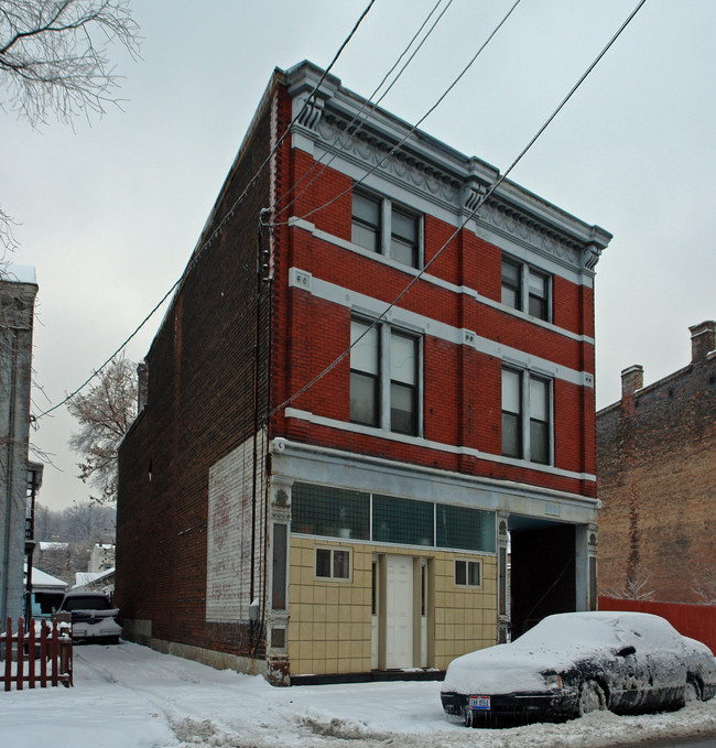 2820 Colerain Ave in Cincinnati, OH - Building Photo - Building Photo