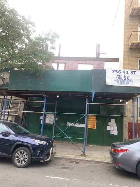 736 41st St in Brooklyn, NY - Building Photo