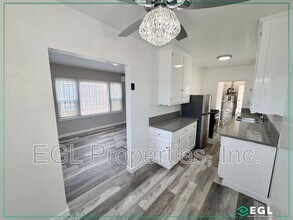 3039 Bronson Ave in Los Angeles, CA - Building Photo - Building Photo