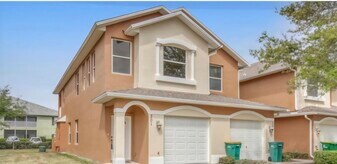 1030 Venetian Dr, Unit 201 in Melbourne, FL - Building Photo