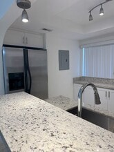 7803 SW 88th St, Unit F-114 in Miami, FL - Foto de edificio - Building Photo