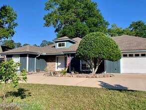 5511 La Moya Ave in Jacksonville, FL - Building Photo - Building Photo