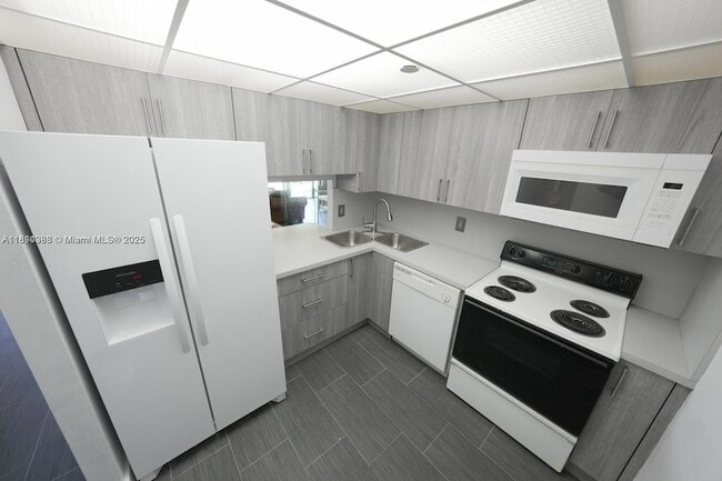 property at 1470 NE 123rd St