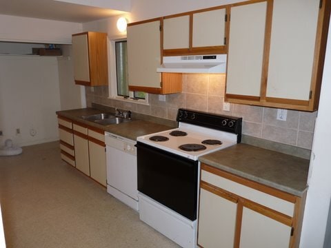 6 Spring St, Unit 8 in Newmarket, NH - Building Photo - Building Photo