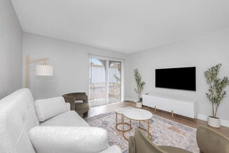 4307 W Kennedy Blvd in Tampa, FL - Foto de edificio - Building Photo