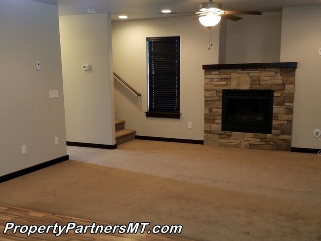 property at 1958 Leeward Ct