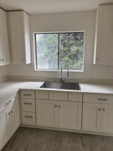 9605 S Avalon Blvd in Los Angeles, CA - Foto de edificio - Building Photo