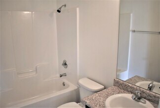 19 Miriam Jordan Rd in Port Wentworth, GA - Building Photo - Building Photo