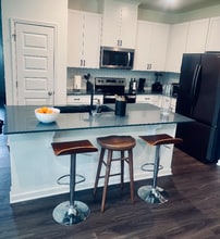 2015 Rockface Wy in Durham, NC - Foto de edificio - Building Photo