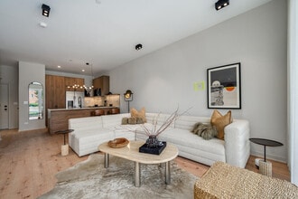 Novu Apartments in Niles, IL - Building Photo - Building Photo