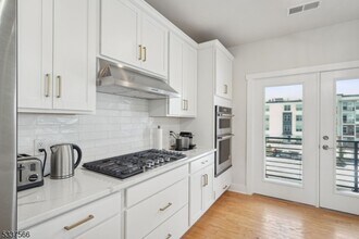 4 Vanderbilt Blvd in Florham Park, NJ - Building Photo - Building Photo