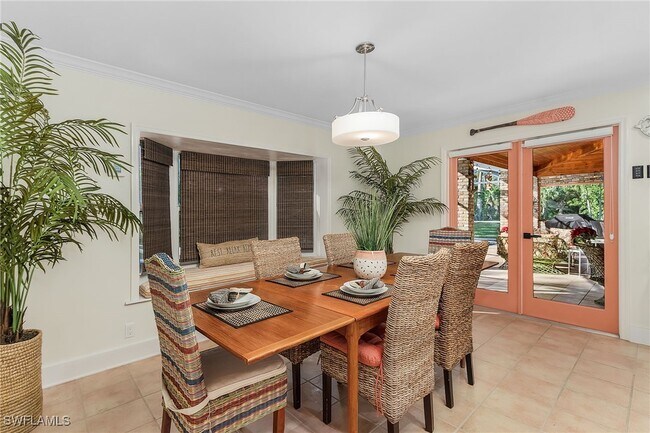 property at 2950 Coach House Ln