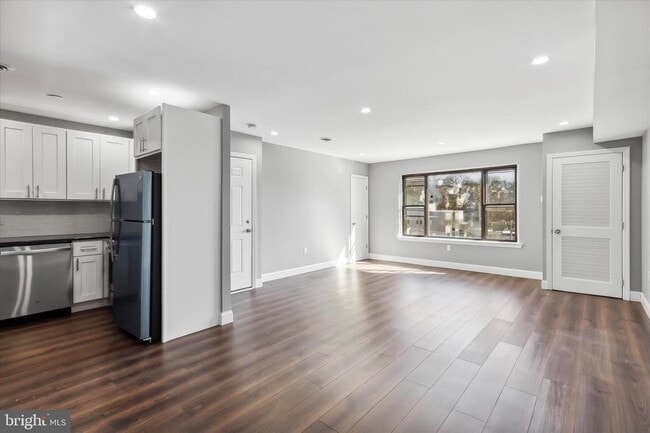 296 Greenough St in Philadelphia, PA - Building Photo - Building Photo