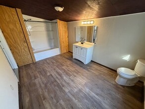 261 Oak Dr in Beechgrove, TN - Building Photo - Building Photo