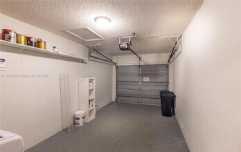 14237 SW 94th Cir Ln in Miami, FL - Building Photo - Building Photo