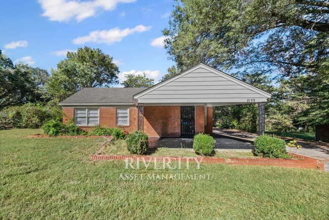 property at 1598 Frayser Blvd
