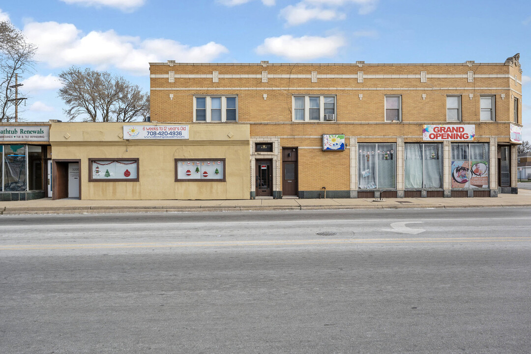 5950 W Park Ave in Cicero, IL - Building Photo