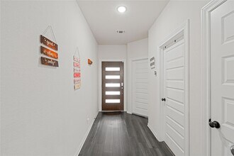 224 Bella Luna Way in Liberty Hill, TX - Building Photo - Building Photo