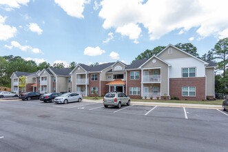 Hoke Loop Commons in Fayetteville, NC - Building Photo - Building Photo