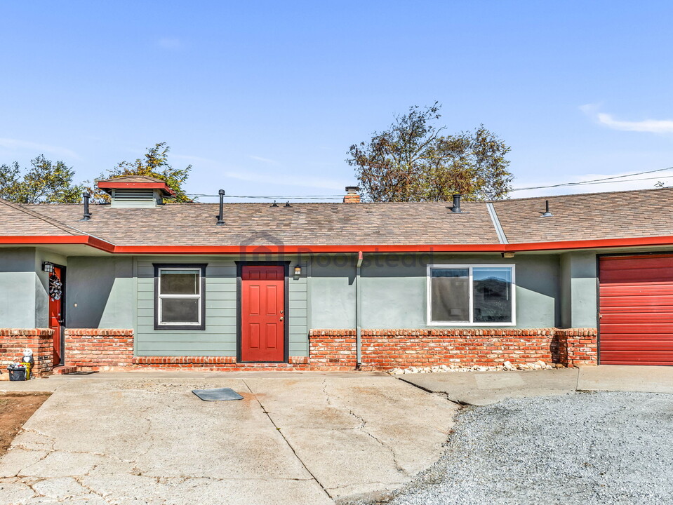 2322 Union Rd in Hollister, CA - Building Photo