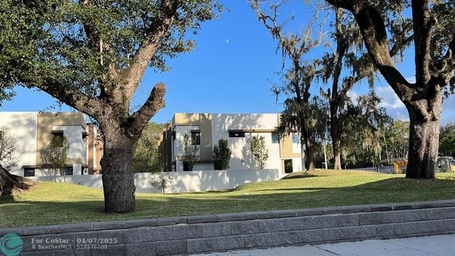 property at 4151 S oaks Pl