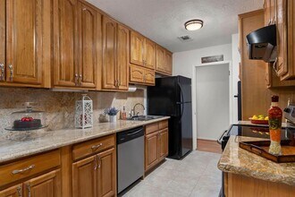1124 Helen Dr in Deer Park, TX - Building Photo - Building Photo