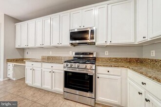 43122 Forest Edge Square in Broadlands, VA - Building Photo - Building Photo