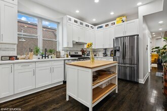 2234 W Medill Ave in Chicago, IL - Building Photo - Building Photo