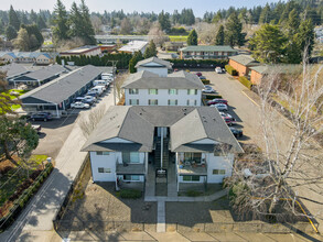 The Alicia Apartments in Portland, OR - Building Photo - Building Photo