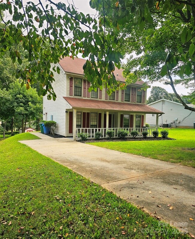 9301 Chislehurst Rd in Mint Hill, NC - Building Photo - Building Photo