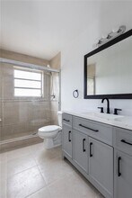 129 SE 4th St in Hallandale Beach, FL - Building Photo - Building Photo