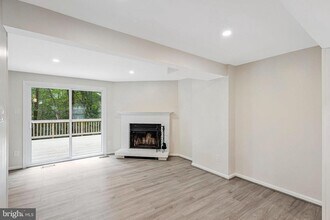 1594 Poplar Grove Dr in Reston, VA - Building Photo - Building Photo
