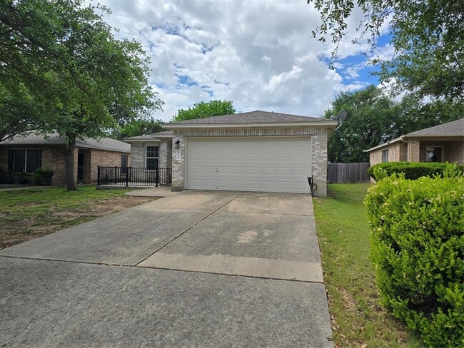 2011 Garrison Dr in Leander, TX - Building Photo - Building Photo