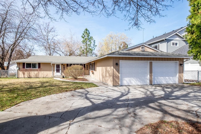 property at 607 N 16th St