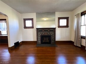 982 Dan St in Akron, OH - Building Photo - Building Photo