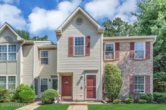 129 Gettysburg Ln in Holmdel, NJ - Building Photo - Building Photo