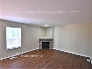 6504 156th St Ct E in Puyallup, WA - Foto de edificio - Building Photo